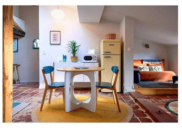 Le Petit Balcon Bleu Апартаменты Rabastens